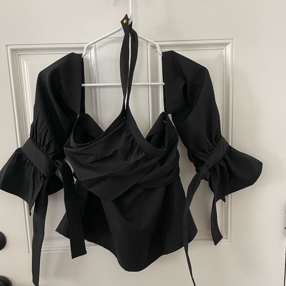 Brand New With Tags Haute Rogue Blouse. Black. Size Large. GORGEOUS!!!